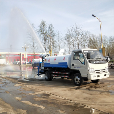 多功能五方灑水車 綠化、養(yǎng)護(hù)與除塵的得力助手